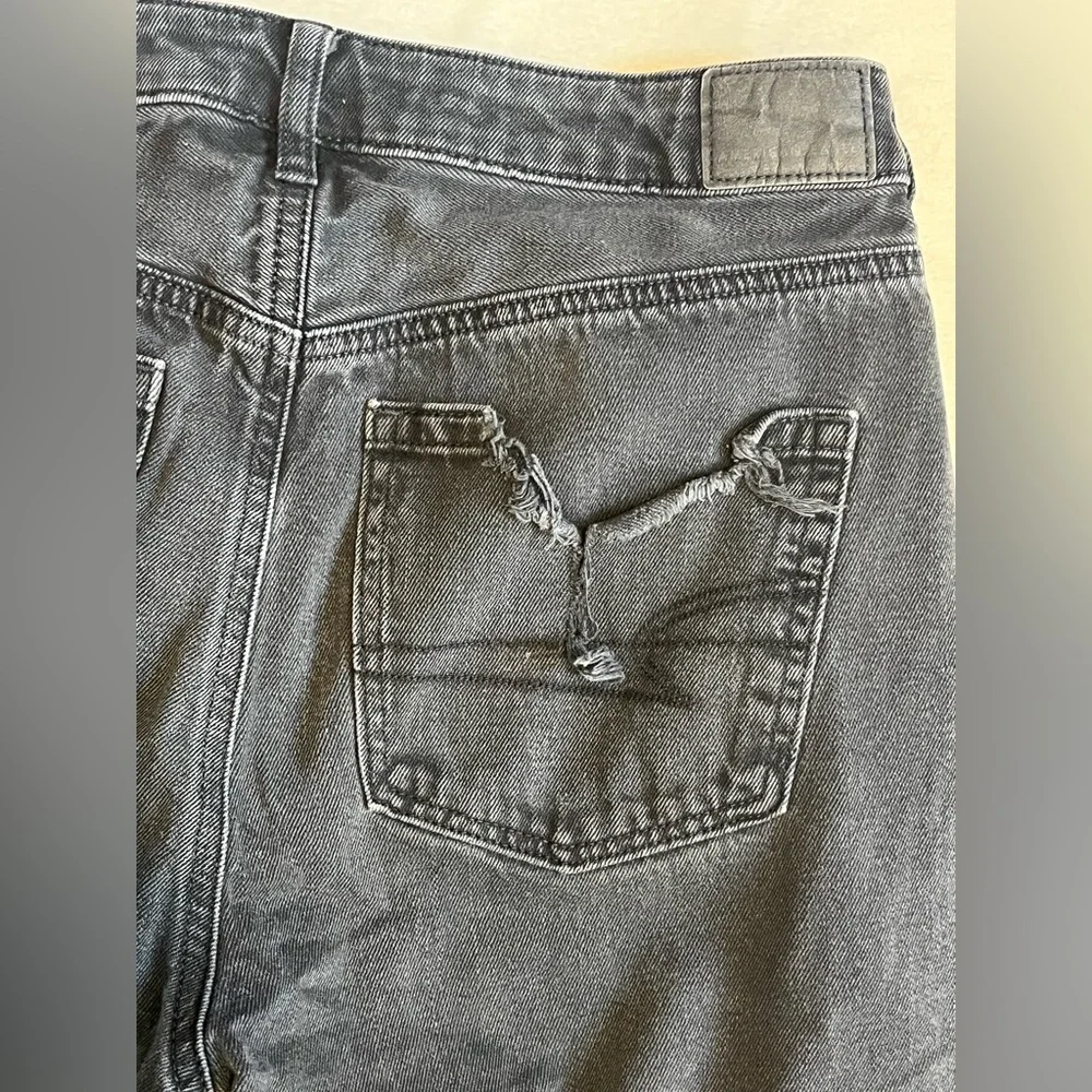 American Eagle Mom Jeans Relaxed Distressed Women’s Black Jeans Size 6 - Picture 14 of 16
